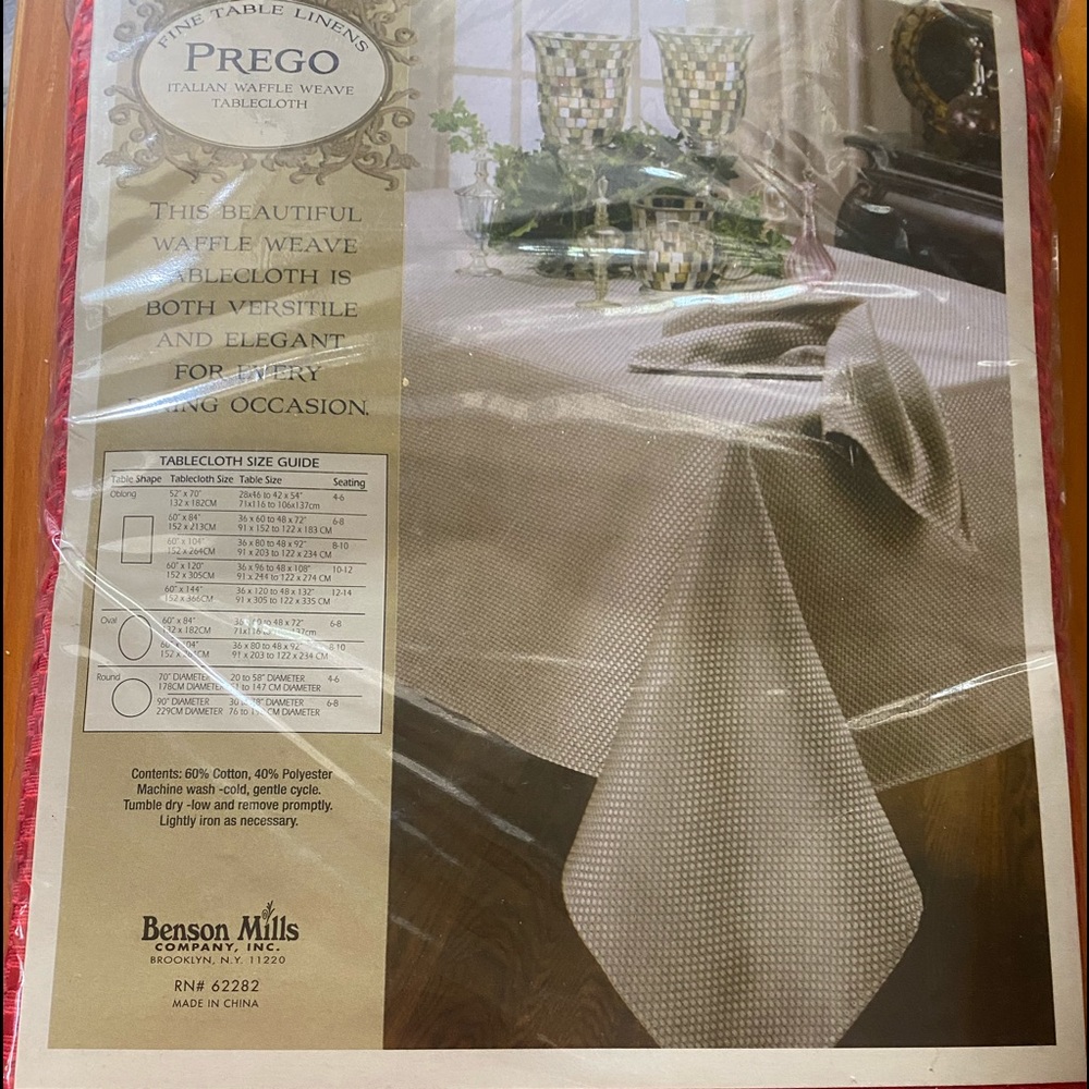Italian Waffle Weave Tablecloth - Picture 2 of 3